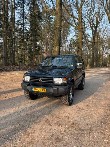 Mitsubishi pajero benzine beschikbaar voor biedingen