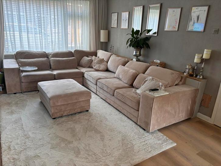 Luxe Hoekbank met Ottoman beige velours erik kuster, Huis en Inrichting, Banken | Bankstellen, Zo goed als nieuw, Hoekbank, Vierpersoons of meer