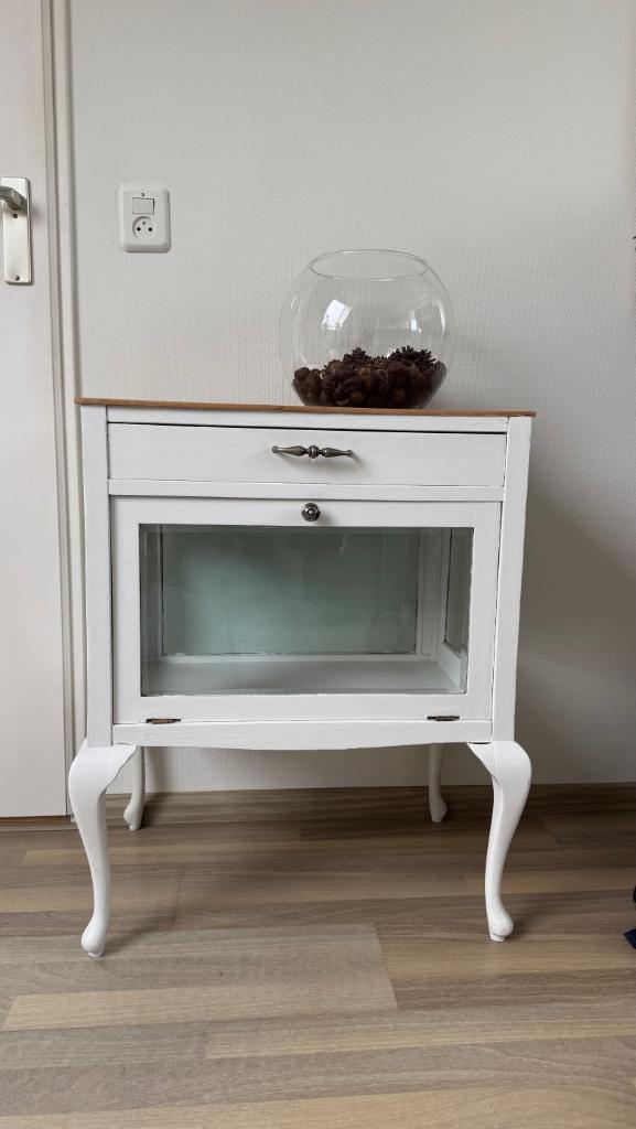 Theemeubel met geslepen glas, Antiek en Kunst, Antiek | Meubels | Kasten, Ophalen