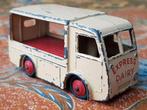Electric Van oud Dinky Toys model uit Engeland 8,4 cm., Ophalen of Verzenden