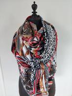 Shawl Omslagdoek Handmade Pom pons Mucho Gusto style XL, Kleding | Dames, Mutsen, Sjaals en Handschoenen, Ophalen of Verzenden