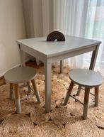 Beige kindertafeltje met krukjes, Ophalen, Zo goed als nieuw, Stoel(en)