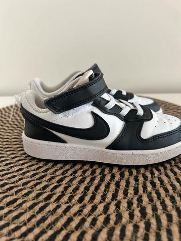 Nike kids. Maat 27 beschikbaar voor biedingen