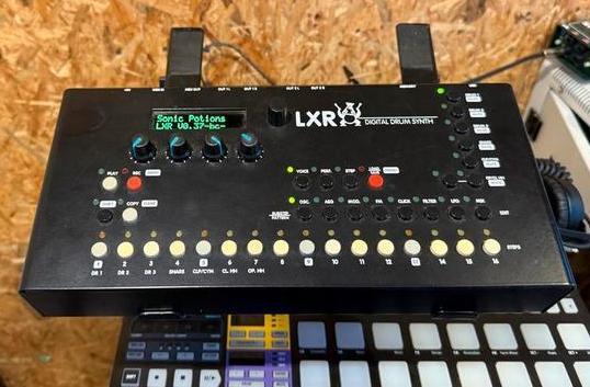 Sonic Potions LXR Digital Drum Synth, Muziek en Instrumenten, Drumcomputers, Zo goed als nieuw, Overige merken, Ophalen of Verzenden