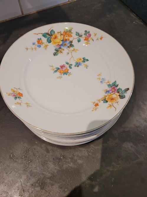 Vintage porseleinen bordjes per stuk 1 euro, Huis en Inrichting, Keuken | Servies, Zo goed als nieuw, Bord(en), Overige stijlen