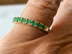 Gouden ring Smaragd, Verzenden, Zo goed als nieuw, 17 tot 18, Dame