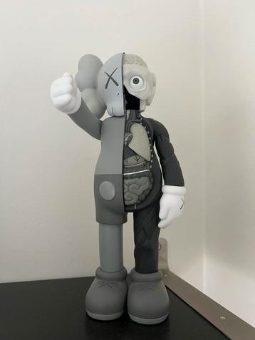 KAWS Figure Companion Flayed Open Edition beschikbaar voor biedingen