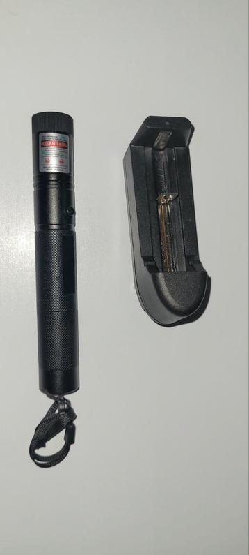 Krachtige Laserlamp met Oplader beschikbaar voor biedingen