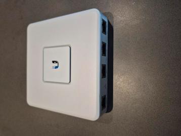 UniFi Security Gateway (USG), router/firewall beschikbaar voor biedingen