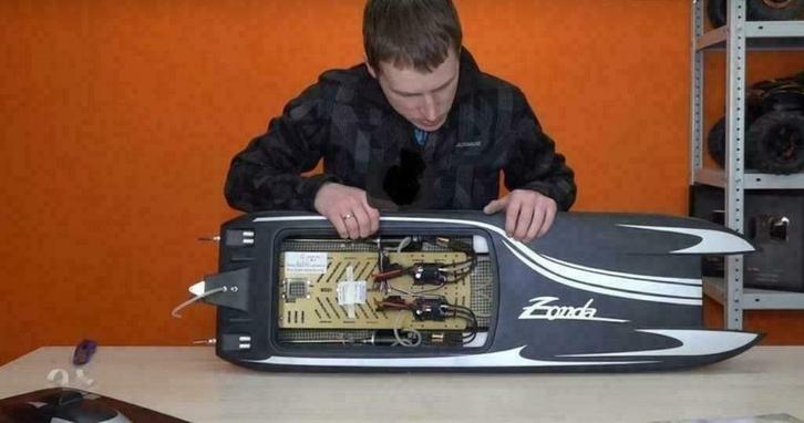 RC POWERBOAT Twin Brushless Engine 120A ESC-model, Hobby en Vrije tijd, Modelbouw | Boten en Schepen, Nieuw, Ophalen of Verzenden