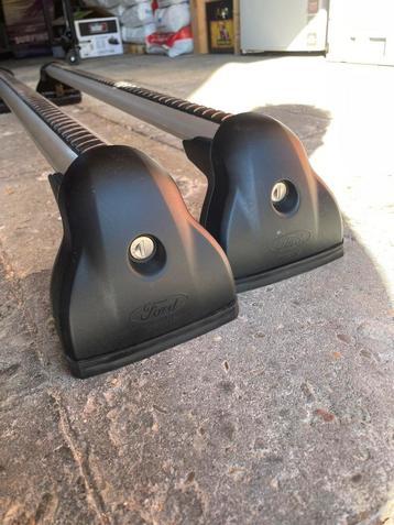 Originele dakdragers Ford Focus Wagon met dakrails 2011-2018 beschikbaar voor biedingen