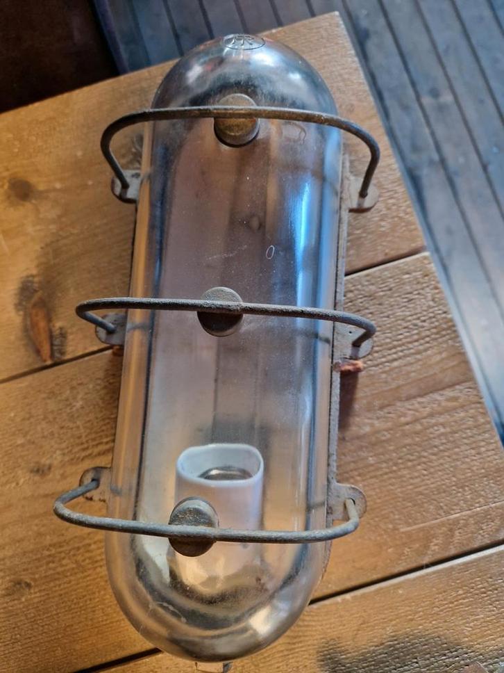Industriële Buitenlamp - Stoer en Sfeervol, Huis en Inrichting, Lampen | Wandlampen, Gebruikt, Glas, Metaal, Ophalen of Verzenden