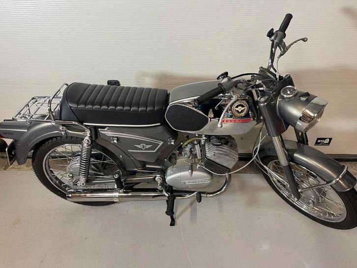 Een prachtige zundapp 517 echt als nieuw, Fietsen en Brommers, Brommers | Zundapp, Zo goed als nieuw, Overige modellen, Ophalen of Verzenden