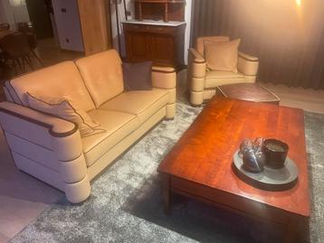 Bank fauteuil salontafel ambachtelijk gemaakt beschikbaar voor biedingen