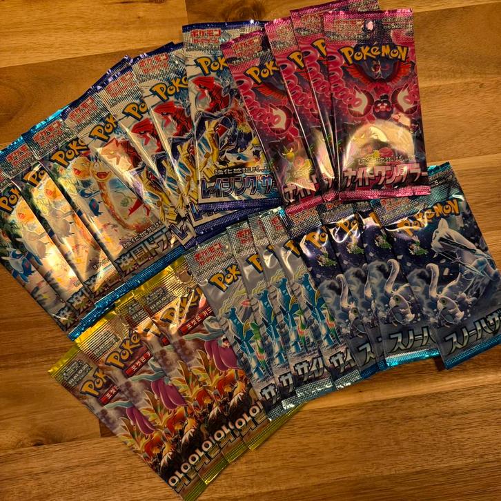 24 Japanse boosterpacks uit 6 verschillende sets., Hobby en Vrije tijd, Verzamelkaartspellen | Pokémon, Zo goed als nieuw, Booster