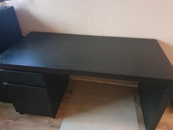 Te koop, zwart bruin bureau Ikea, Malm, NIEUWSTAAT - afbeelding 1
