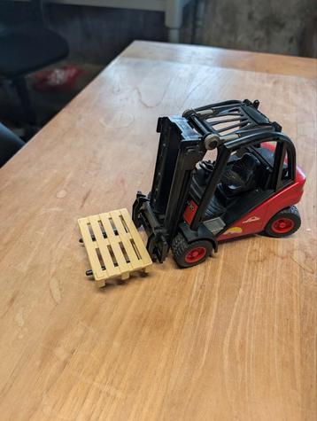 Bruder linde vorkheftruck  beschikbaar voor biedingen