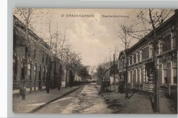 's Gravenzande Naaldwijkscheweg, Verzamelen, Ansichtkaarten | Nederland, Ongelopen, Zuid-Holland, Voor 1920, Verzenden