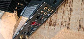 Gigabyte Aorus X570 master + AMD Ryzen 9 5900x beschikbaar voor biedingen