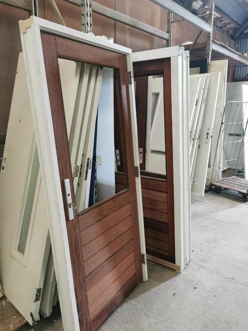 Deur-kozijncombinatie 83x190 Hardhout, Doe-het-zelf en Verbouw, Kozijnen en Schuifpuien, Zo goed als nieuw, Deurkozijn, Hout, 150 tot 225 cm