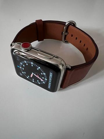 Apple Watch Series 3 - 42mm Stainless Steel beschikbaar voor biedingen