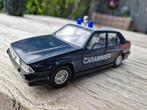 alfa romeo 75 carabinieri, Hobby en Vrije tijd, Modelauto's | 1:24, Verzenden, Zo goed als nieuw, Auto, Bburago