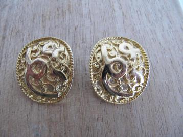 Oorclips vintage jaren 80! goudkleur met fantasiemotief beschikbaar voor biedingen