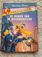 Nieuwstaat boek Geronimo Stilton superhelden invasie megamo, Ophalen of Verzenden, Zo goed als nieuw, Geronimo Stilton, Fictie algemeen