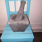 Vijzel van graniet met stamper vierkant model, Ophalen, Gebruikt