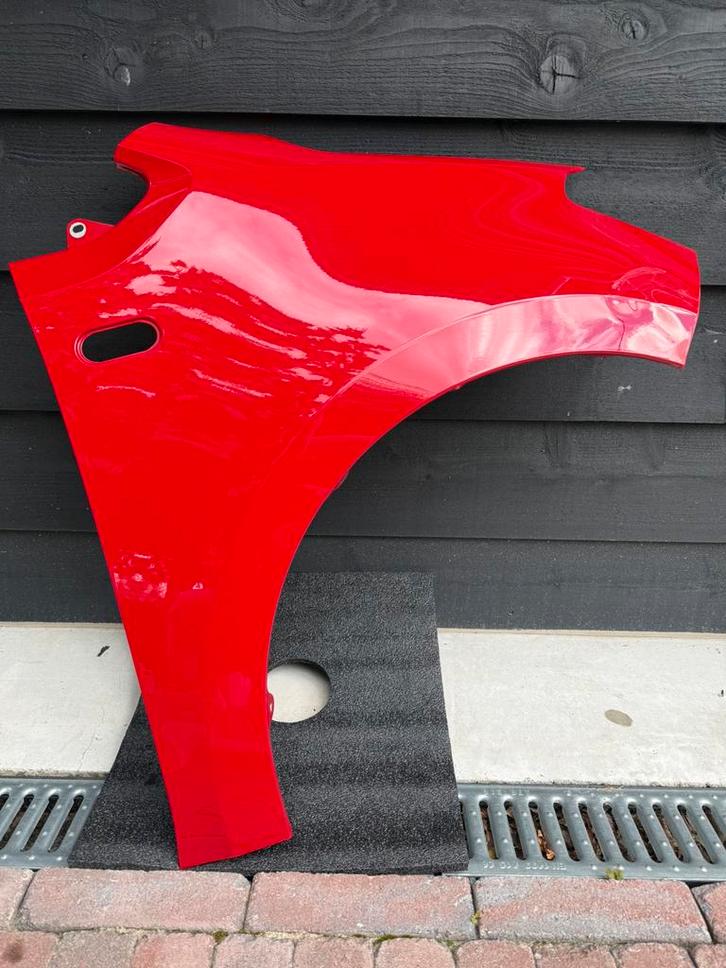Seat Mii scherm spatbord rechtsvoor LY3D rood, Auto-onderdelen, Carrosserie en Plaatwerk, Spatbord, Seat, Voor, Gebruikt, Ophalen