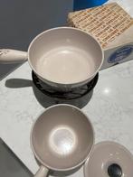 Le Creuset pannetjes met brander voor Fondue, Gietijzer, Ophalen of Verzenden, Zo goed als nieuw, Keramische plaat