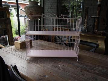 Roze Etagere/Wandrek beschikbaar voor biedingen