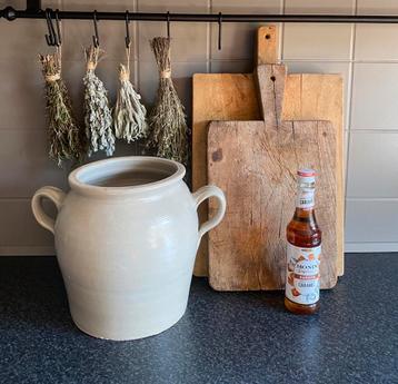 Oude grespot-pot-greskruik-brocante-landelijk-aardewerk beschikbaar voor biedingen