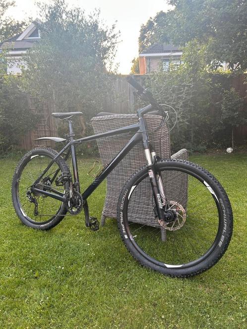 Giant Talon 0 mountainbike – 20 versnellingen + gratis helm, Fietsen en Brommers, Fietsen | Heren | Sportfietsen en Toerfietsen