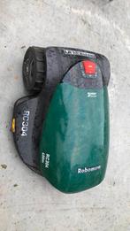 Robomow robot maaier rc 304, Tuin en Terras, Grasmaaiers, Ophalen of Verzenden, Zo goed als nieuw