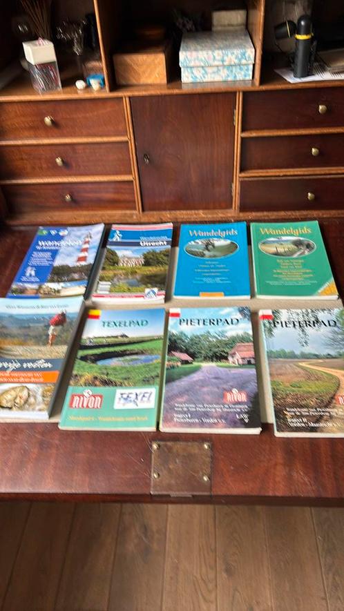 Pieterpad- Texelpad- Ameland- Terschelling- Utrecht e.a., Boeken, Reisgidsen, Gelezen, Fiets- of Wandelgids, Benelux, Overige merken