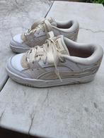 sportieve leren gympen sneakers merk PUMA  maat 40, Ophalen, Puma, Wit, Sneakers of Gympen