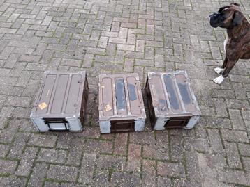 3 Stalen munitiekisten 45 x 34 x 22cm LxBxH munitie kist beschikbaar voor biedingen