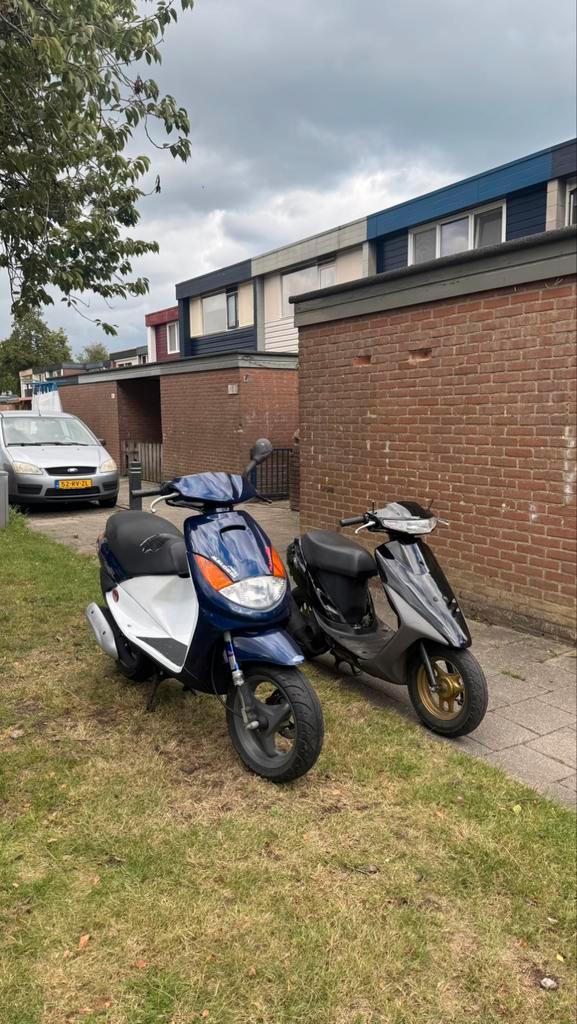 Peugeot vivacity 50cc, Fietsen en Brommers, Scooters | Peugeot, Gebruikt, Vivacity, Maximaal 45 km/u, Tweetakt, Ophalen