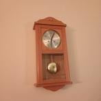 Houten Wandklok met Pendule, Ophalen of Verzenden, Zo goed als nieuw, Analoog, Wandklok