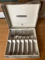 Vintage doos met 6 gebakvorkjes Sola Massief in prima staat, Antiek en Kunst, Antiek | Bestek, Ophalen of Verzenden