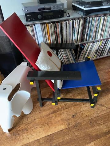 Vintage design Gerrit Rietveld Red & Blue 635 beschikbaar voor biedingen