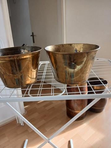 2 prachtige grote Antieke Koperen schalen/Potten beschikbaar voor biedingen