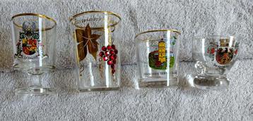 4 shotglaasjes / souvenirs allerlei beschikbaar voor biedingen