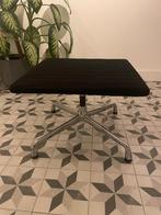 Vitra / Herman Miller EA 125 Hocker – designklassieker, Ophalen, Zo goed als nieuw, Minder dan 75 cm, 50 tot 75 cm