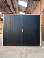 Garagedeur met kozijn, dubbeldeur, openslaande (B245xH211,5), Ophalen, Garagedeur, Zo goed als nieuw, Vouwdeur