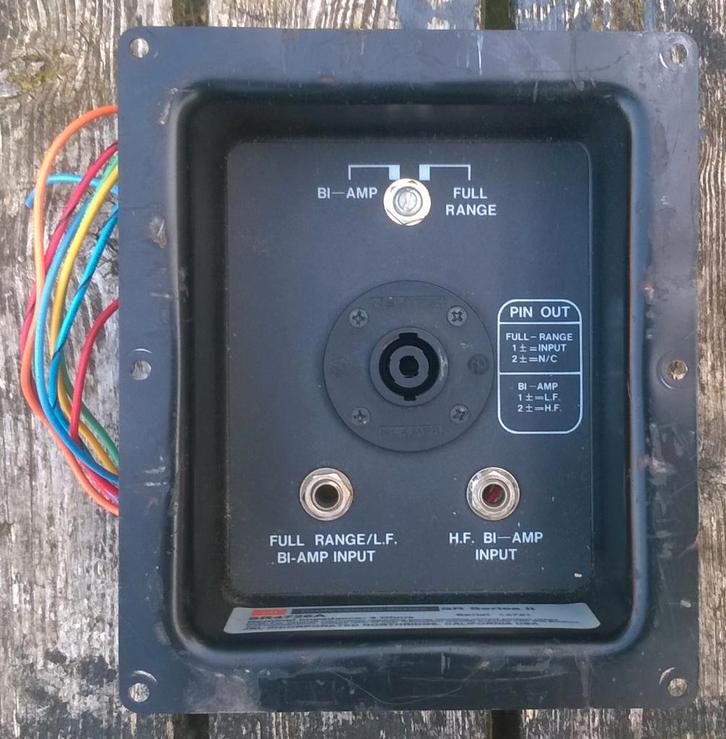 Aansluitpaneel JBL 4726A, Muziek en Instrumenten, Kabels en Stekkers, Zo goed als nieuw, Speaker of Versterker, Ophalen of Verzenden