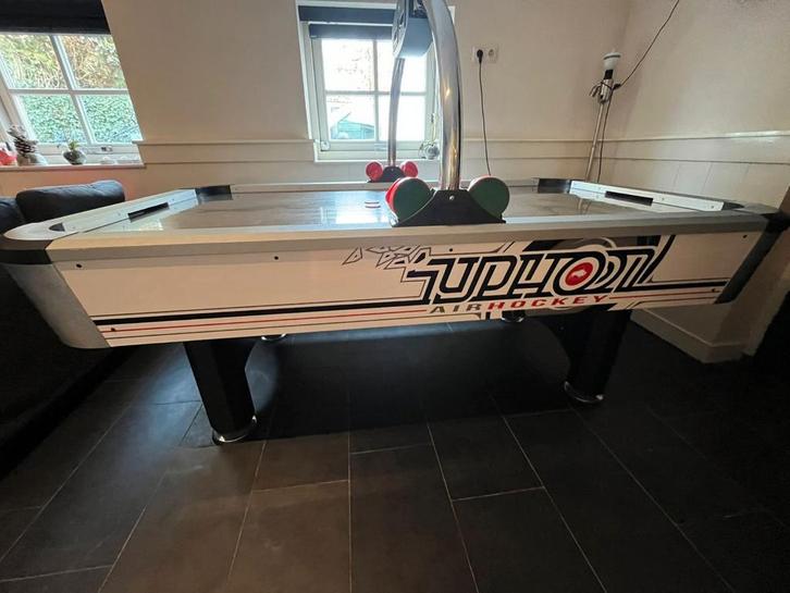 Airhockey Tafel - Typhoon, Hobby en Vrije tijd, Overige Hobby en Vrije tijd, Zo goed als nieuw, Ophalen of Verzenden