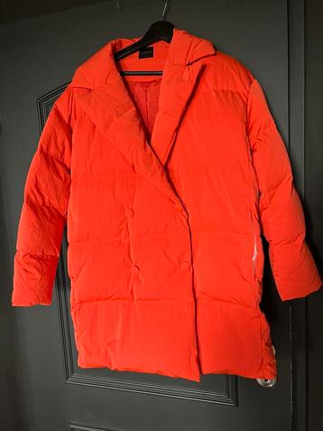 Madeleine donsjas 38/42 beschikbaar voor biedingen