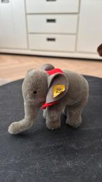Steiff Olifant met Rood Zadel (Art. 0500/10) – Met label!, Ophalen of Verzenden, Zo goed als nieuw, Overige typen